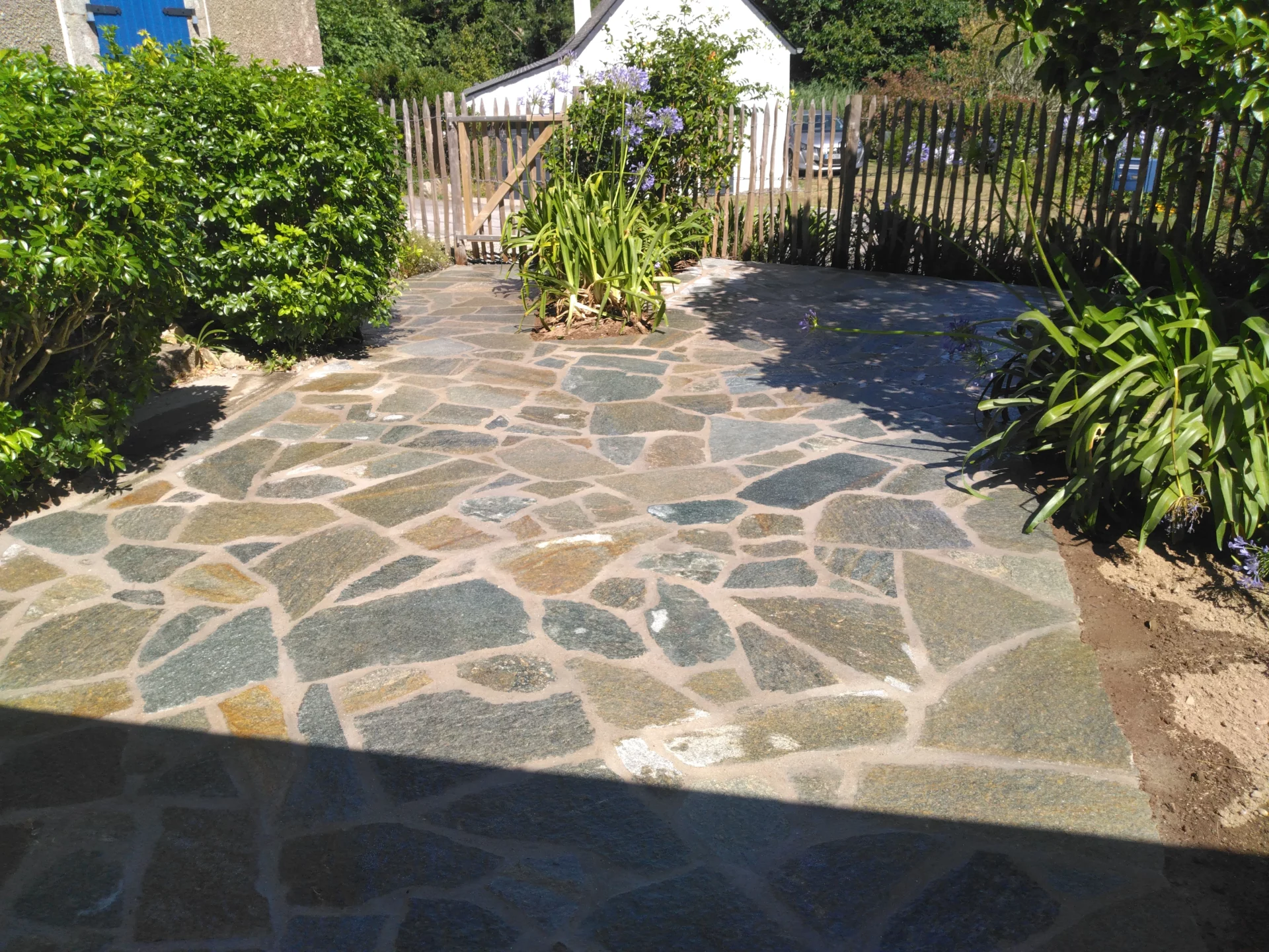 Evette Julien Paysagiste Paysagiste A Moelan Sur Mer TERRASSE EN PIERRES NATURELLES